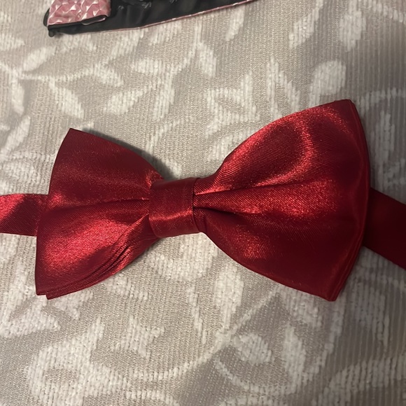 Bow ties - Picture 3 of 5